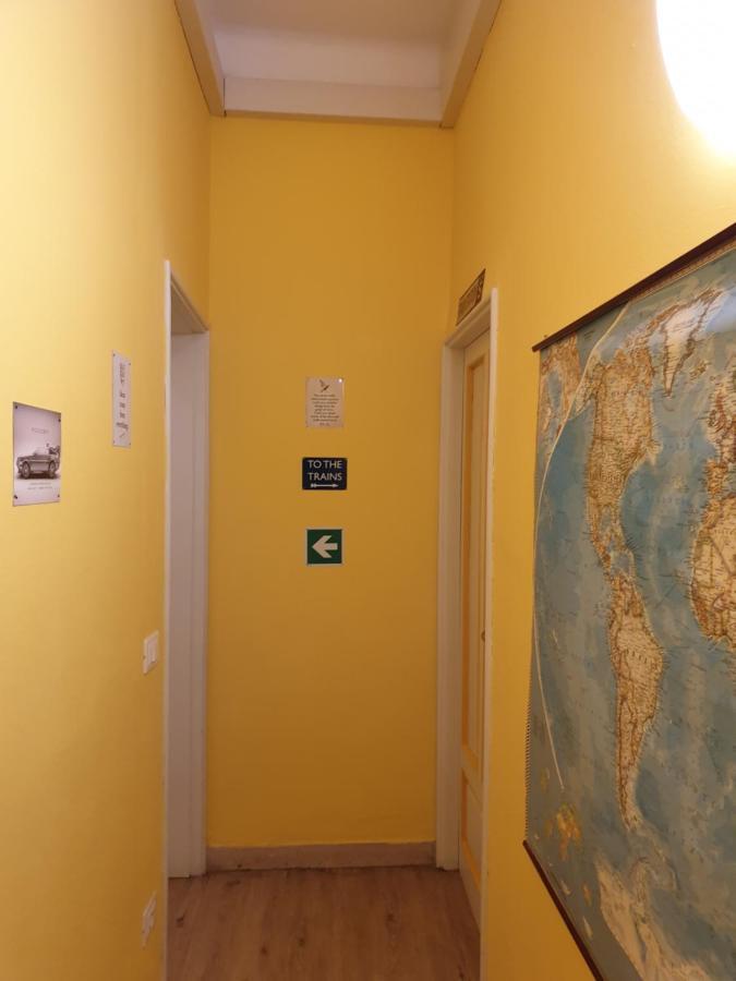 Pisa Train Station Hostel Buitenkant foto