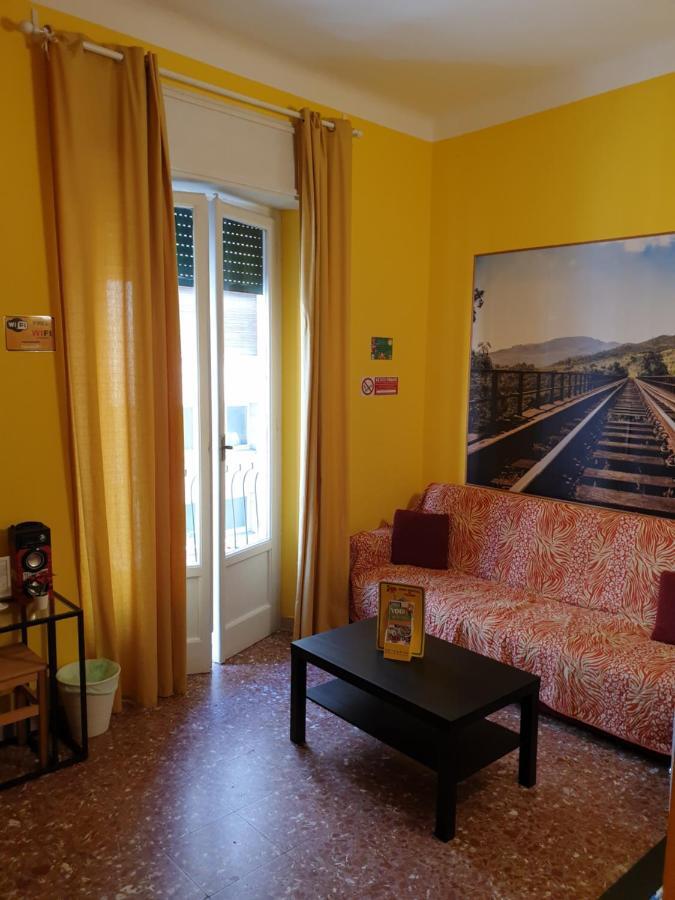 Pisa Train Station Hostel Buitenkant foto